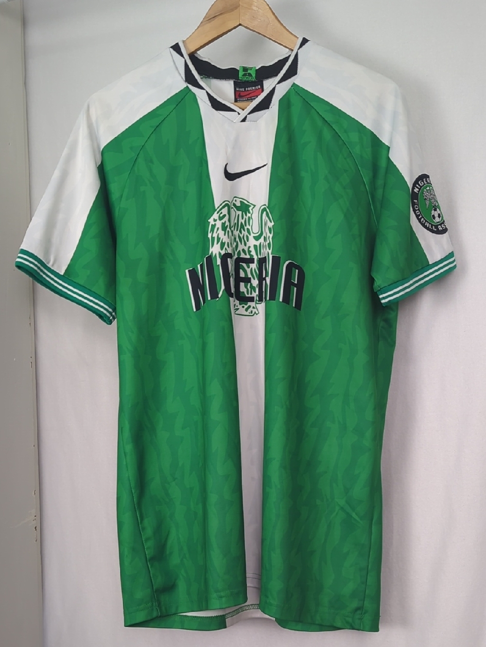 NIKE Men's Nigeria 1996 Reissue Dri-Fit Soccer Replica Jersey Green White